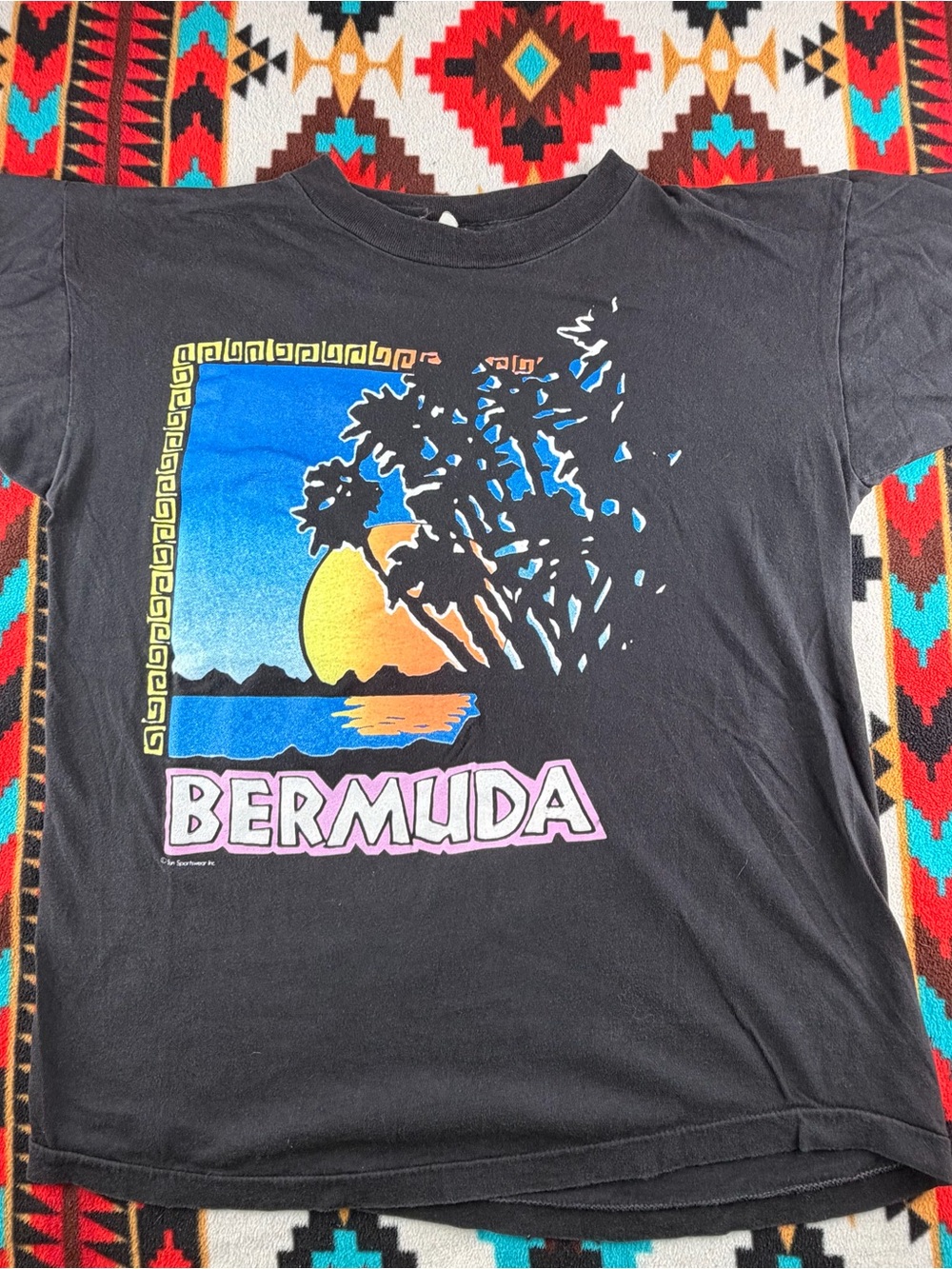 Vintage Bermuda Sunset Tourist Graphic T-Shirt Medium Black